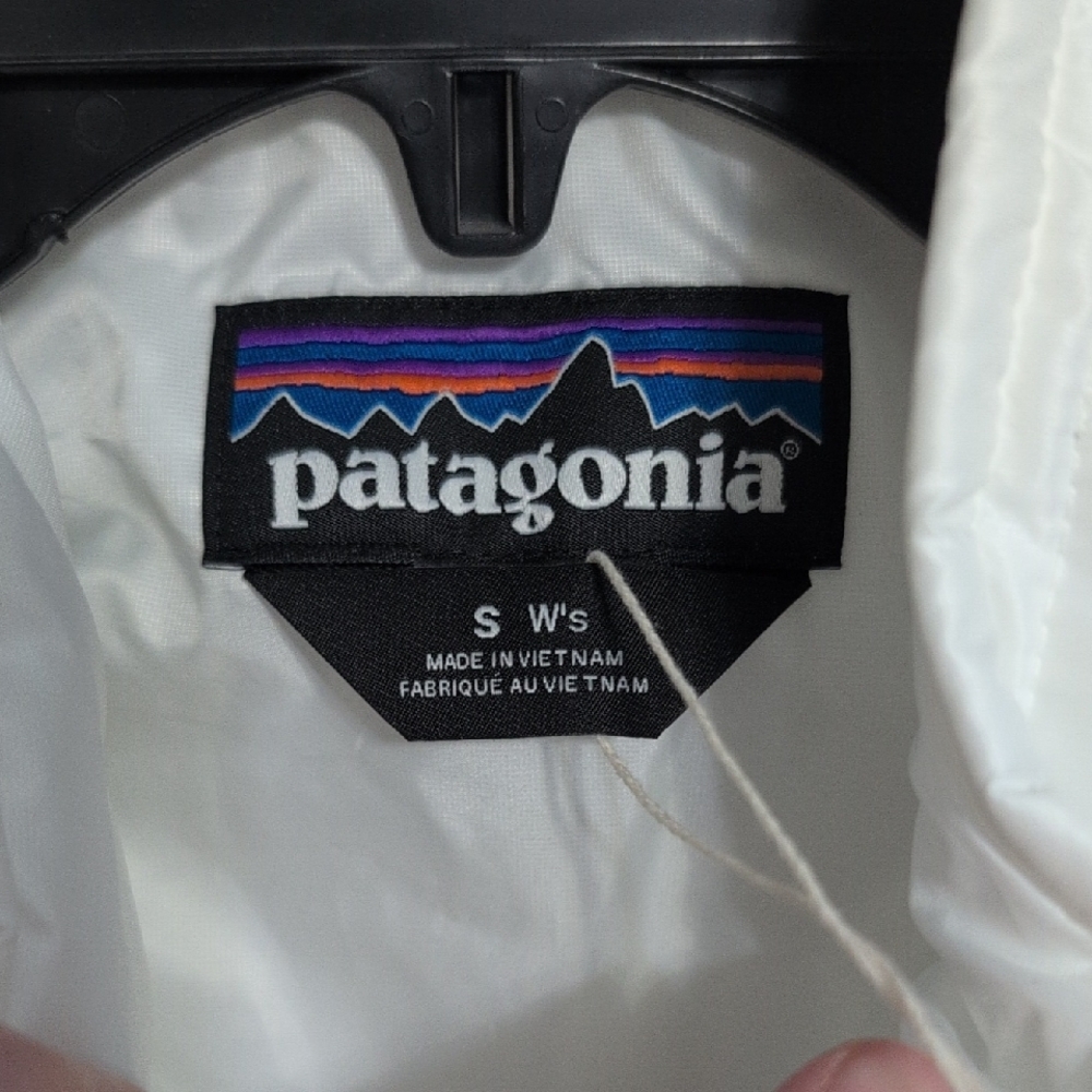 Women's Patagonia White Quilted Vest with SOMOS Embroidery Small - Picture 2 of 7